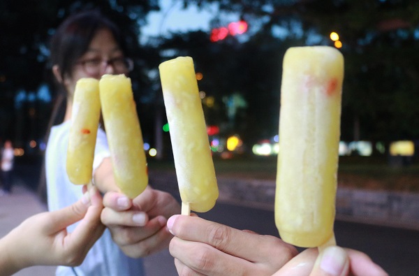 夏季冷飲要適量 小心誘發(fā)腦血管疾病