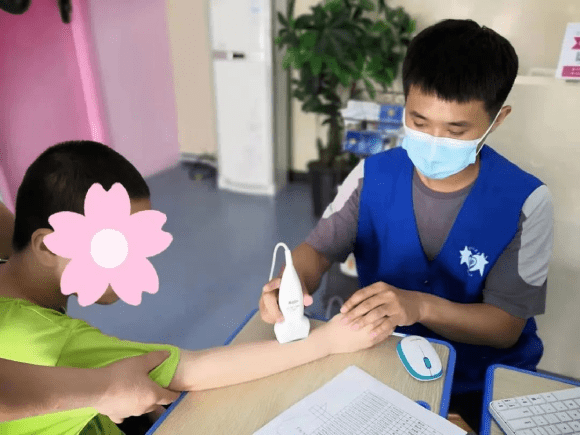 南京澳思泰參加“關(guān)愛慰問特殊兒童”活動 為骨質(zhì)健康護(hù)航